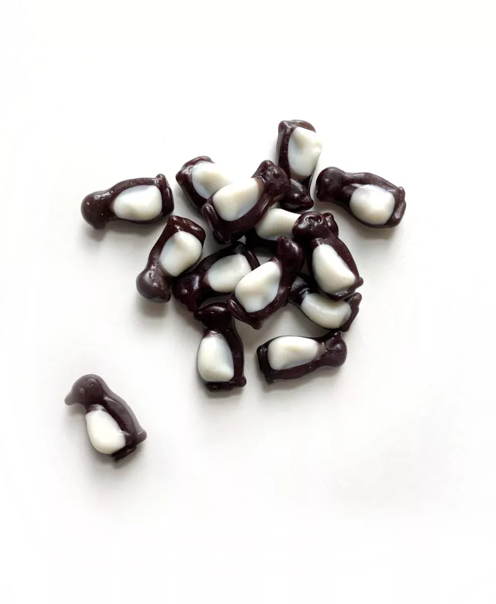 Huer Peachy Penguins Bulk Candy - 1kg