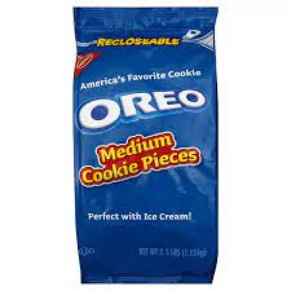 Mondelez Foodservice Oreo Medium Cookie Pieces 2.5 Pound Each - 4 Per Case